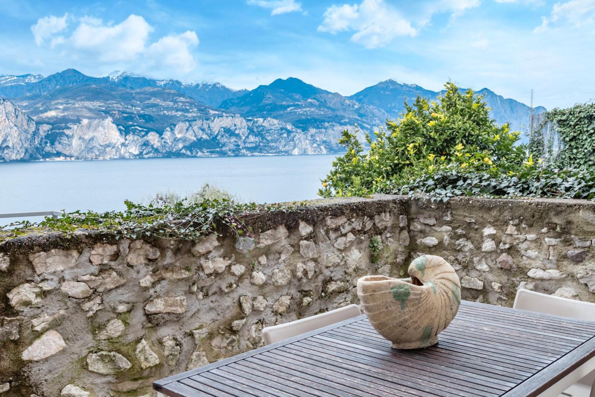 Ca De L'Angelon Brenzone sul Garda Exterior foto